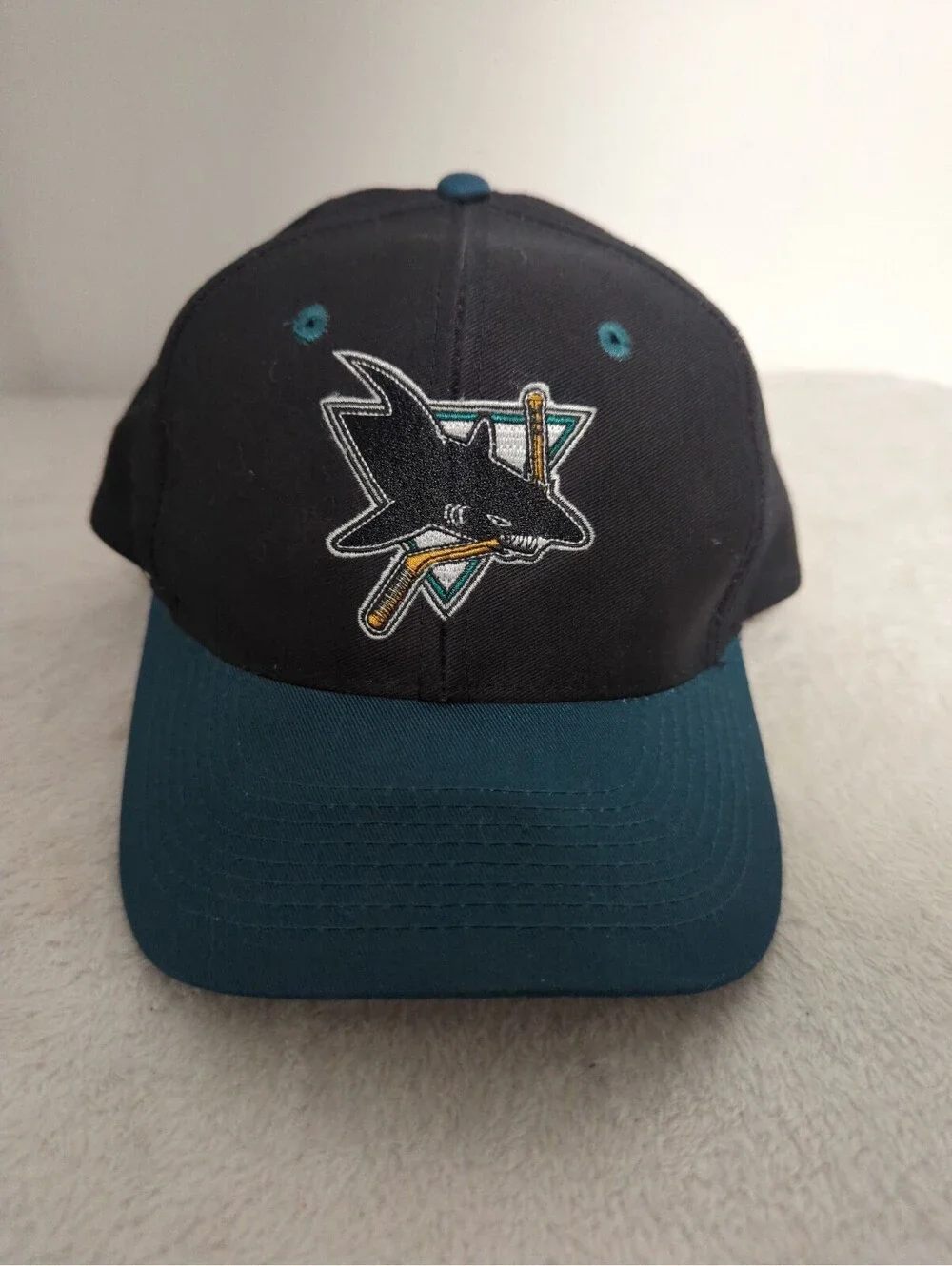Vintage San Jose Sharks Logo 7 Snapback Cap Hat